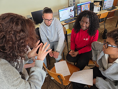 PES na Secundária Gaia Nascente - “Positivamente” (UCC Margem)